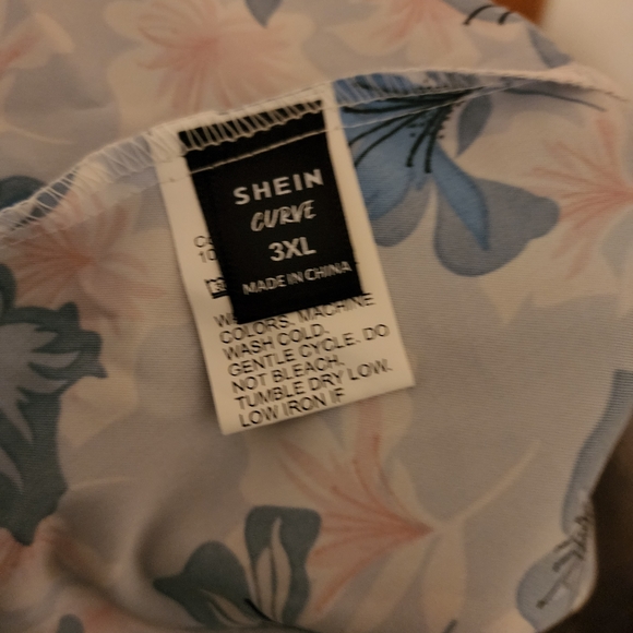 Allover Floral Print Dress - Picture 5 of 5